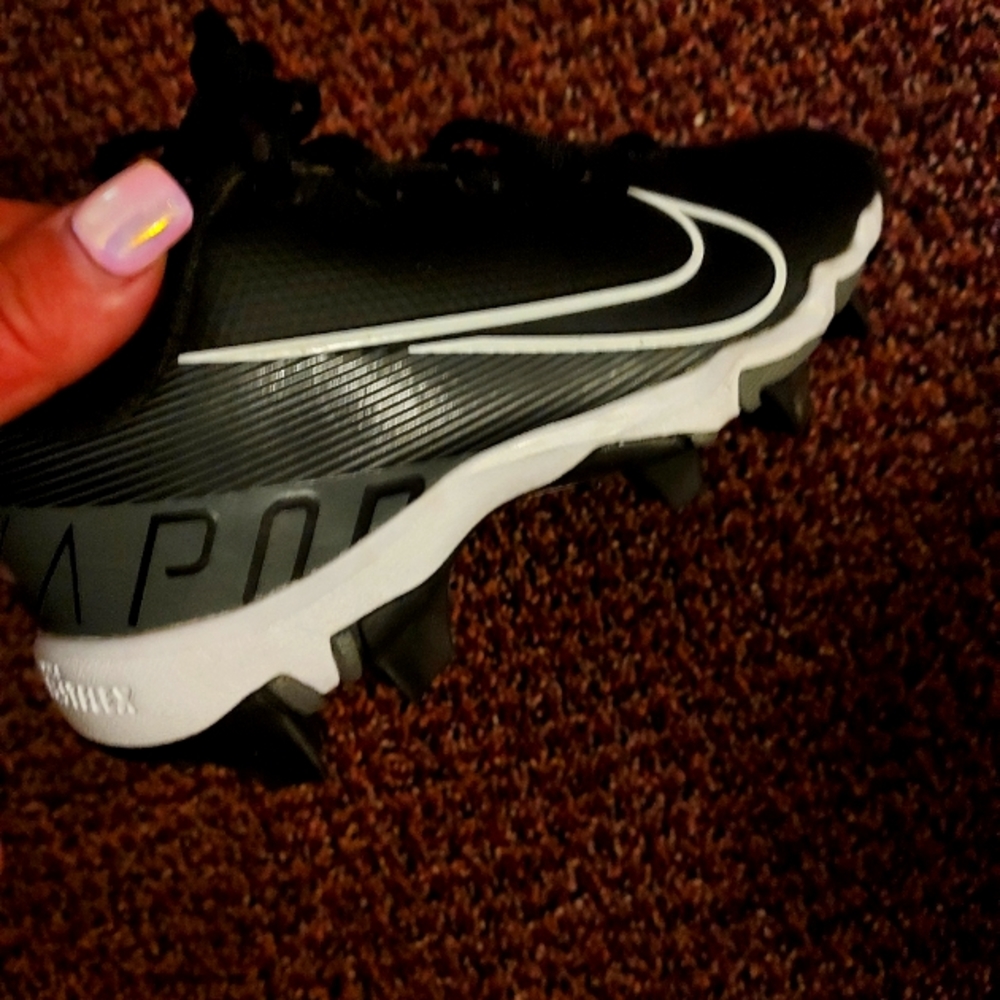 Lot of 2 baseball under armor sizec6 and nike cleats wore once 12.5c